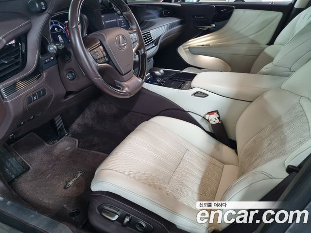 Lexus LS 2020 — photo 5