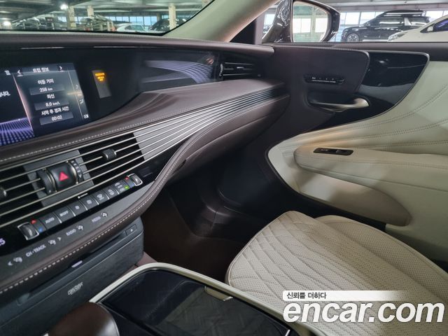 Lexus LS 2020 — photo 6