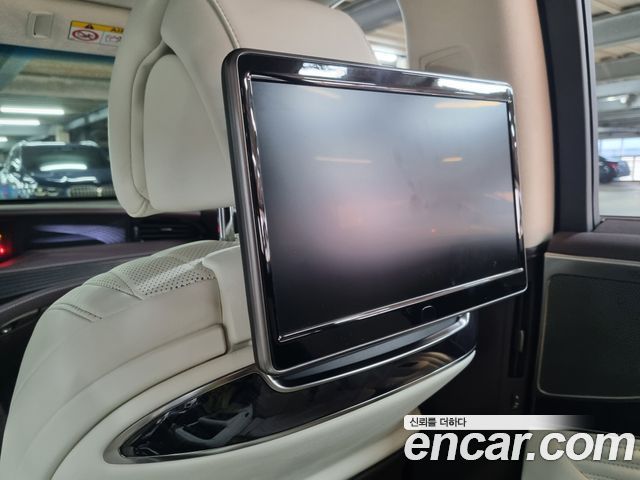Lexus LS 2020 — photo 9
