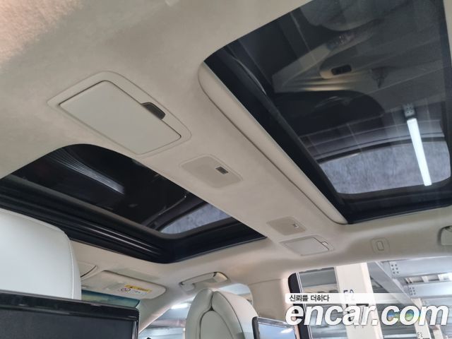Lexus LS 2020 — photo 10
