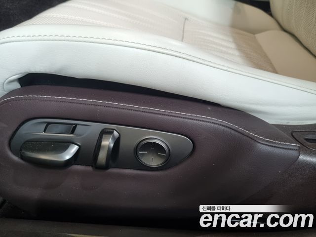 Lexus LS 2020 — photo 11
