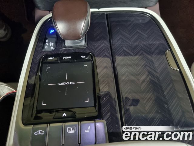 Lexus LS 2020 — photo 15