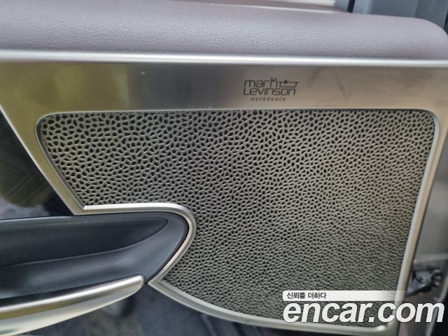 Lexus LS 2020 — photo 18