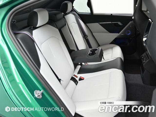 BMW M5 2026 — photo 12