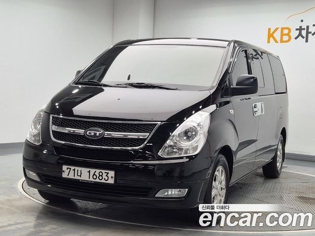 Hyundai Starex 2012 — photo 1