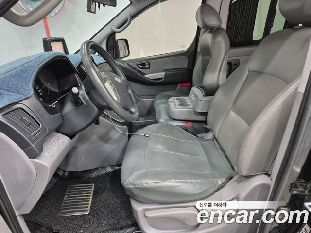 Hyundai Starex 2012 — photo 13