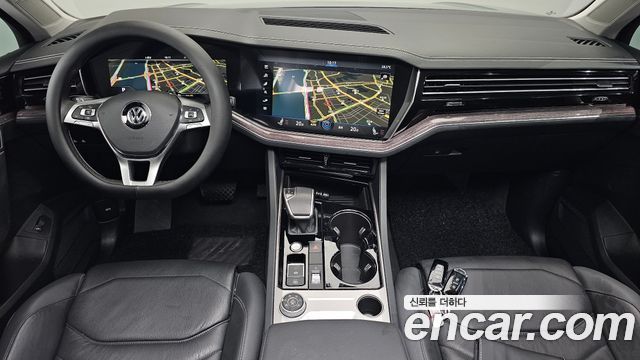 Volkswagen Touareg 2020 — photo 10