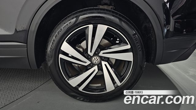 Volkswagen Touareg 2020 — photo 7