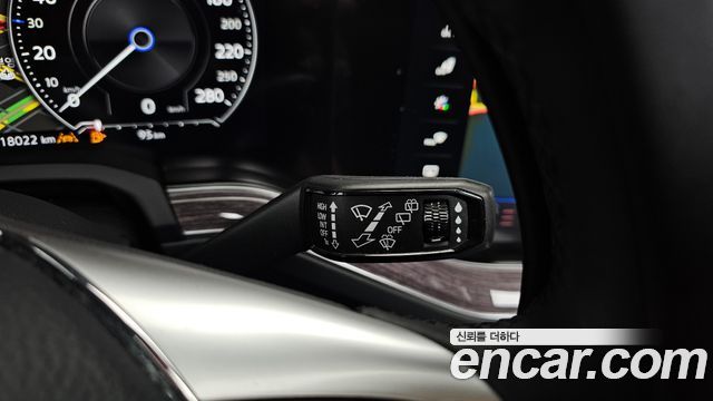 Volkswagen Touareg 2020 — photo 29