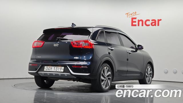 Kia Niro 2018 — photo 2