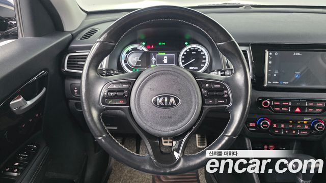 Kia Niro 2018 — photo 20
