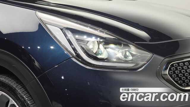 Kia Niro 2018 — photo 8