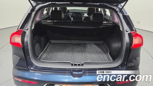 Kia Niro 2018 — photo 31