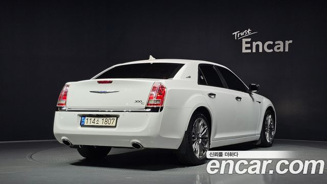 Chrysler 300C 2013 — photo 2