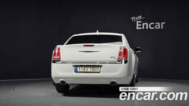 Chrysler 300C 2013 — photo 4