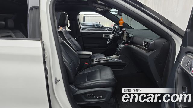 Ford Explorer 2020 — photo 17