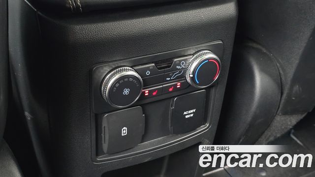Ford Explorer 2020 — photo 25