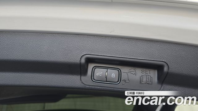 Ford Explorer 2020 — photo 29