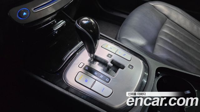 Hyundai Genesis 2013 — photo 9