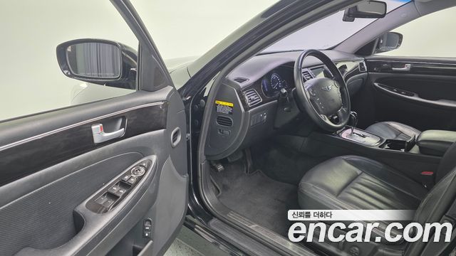 Hyundai Genesis 2013 — photo 11