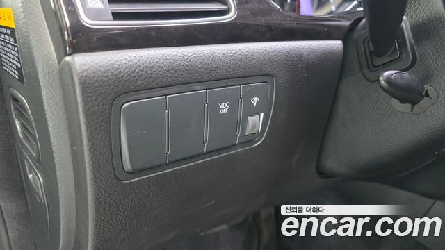 Hyundai Genesis 2013 — photo 13