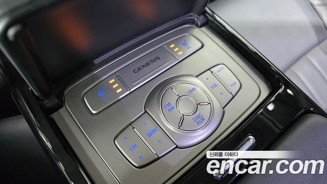 Hyundai Genesis 2013 — photo 19