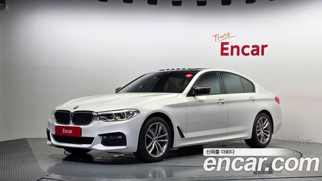 BMW 5-Series 2017 — photo 1