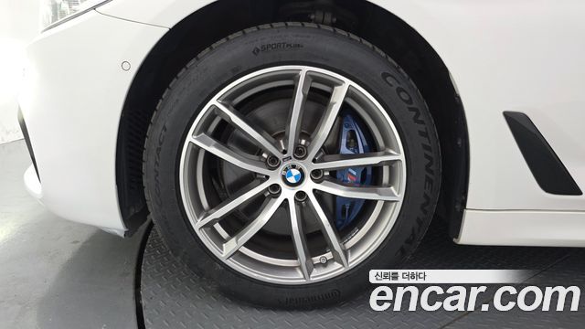 BMW 5-Series 2017 — photo 5