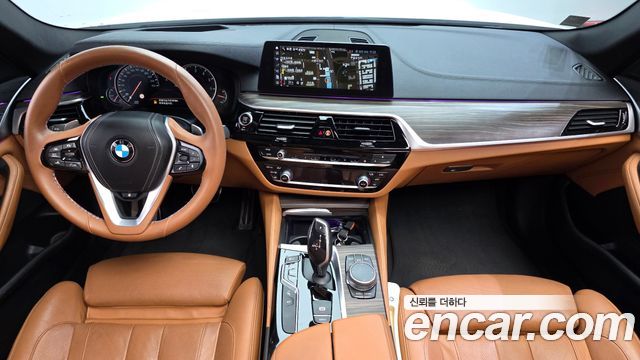BMW 5-Series 2017 — photo 7