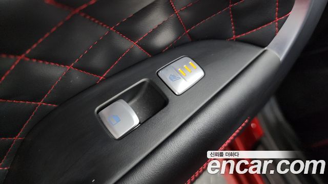 Genesis G70 2019 — photo 36