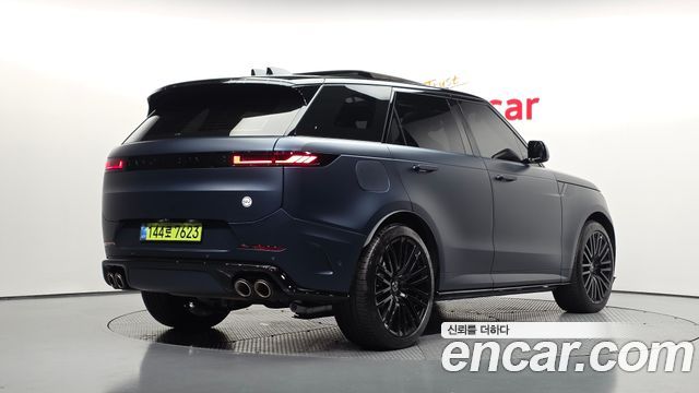 Land Rover Range Rover Sport 2025 — photo 2