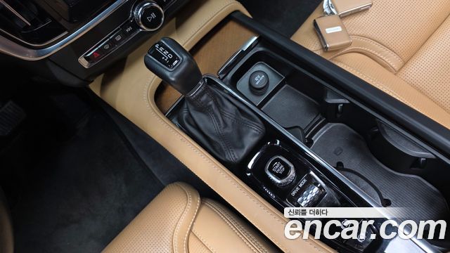 Volvo S90 2019 — photo 12