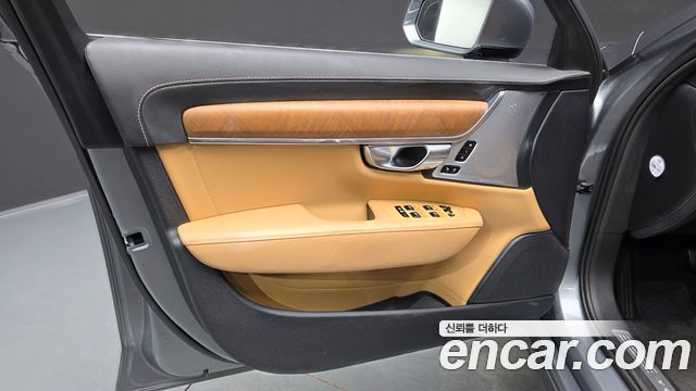 Volvo S90 2019 — photo 14