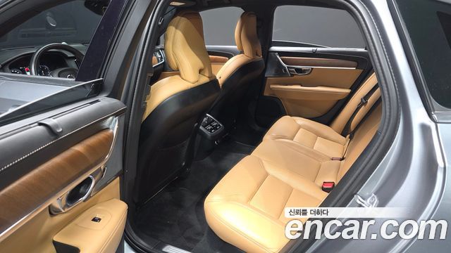 Volvo S90 2019 — photo 16