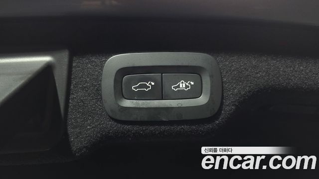 Volvo S90 2019 — photo 27