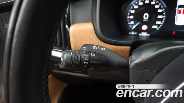 Volvo S90 2019 — photo 30