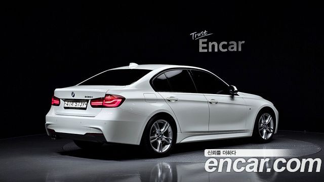 BMW 3-Series 2018 — photo 2