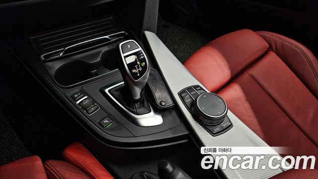 BMW 3-Series 2018 — photo 12