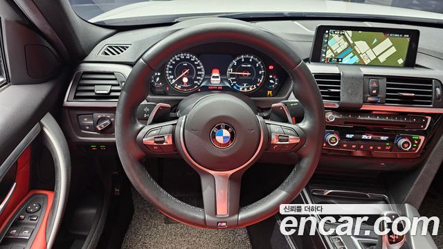 BMW 3-Series 2018 — photo 19