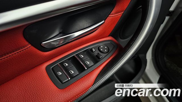 BMW 3-Series 2018 — photo 27