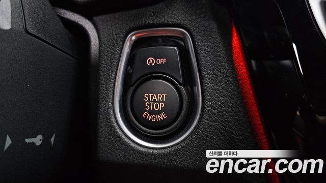 BMW 3-Series 2018 — photo 28