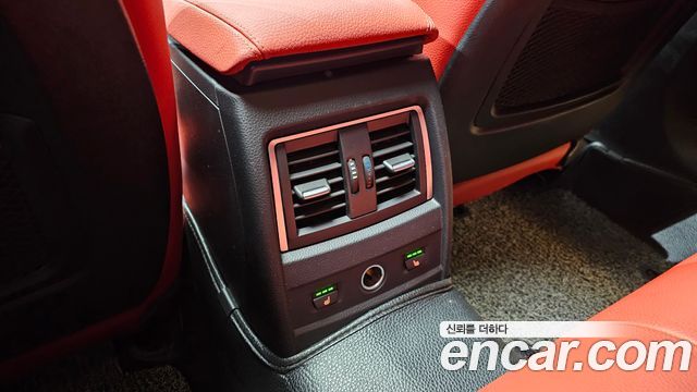 BMW 3-Series 2018 — photo 34