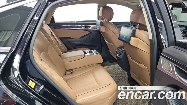 Genesis G80 2017 — photo 12