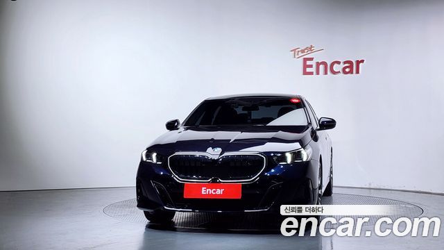 BMW 5-Series 2025 — photo 3