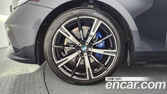 BMW 5-Series 2025 — photo 5