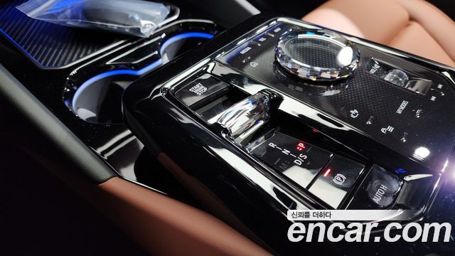 BMW 5-Series 2025 — photo 12