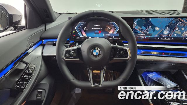 BMW 5-Series 2025 — photo 15