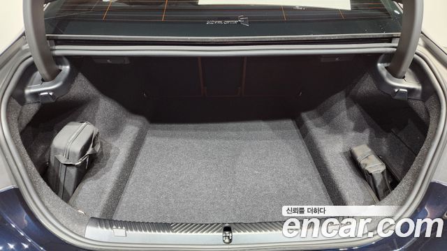 BMW 5-Series 2025 — photo 23