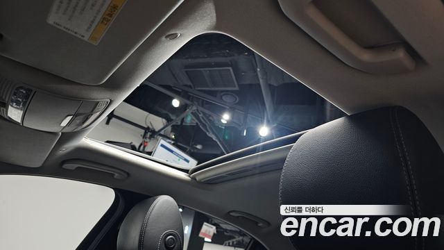 Mercedes-Benz E-Class 2018 — photo 24