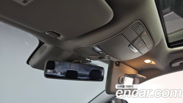 Mercedes-Benz E-Class 2018 — photo 29